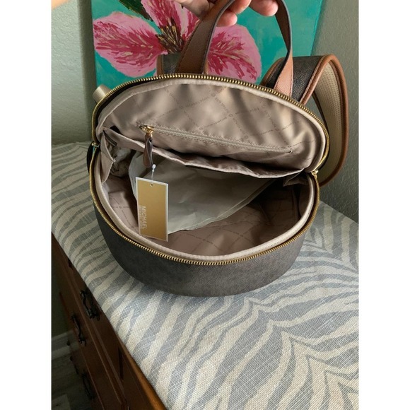 Michael Kors Large Backpack - Picture 5 of 8